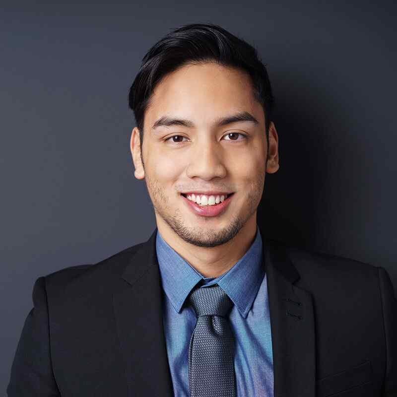 http://jonathandeloera.com/wp-content/uploads/2019/10/image_team_05.jpg
